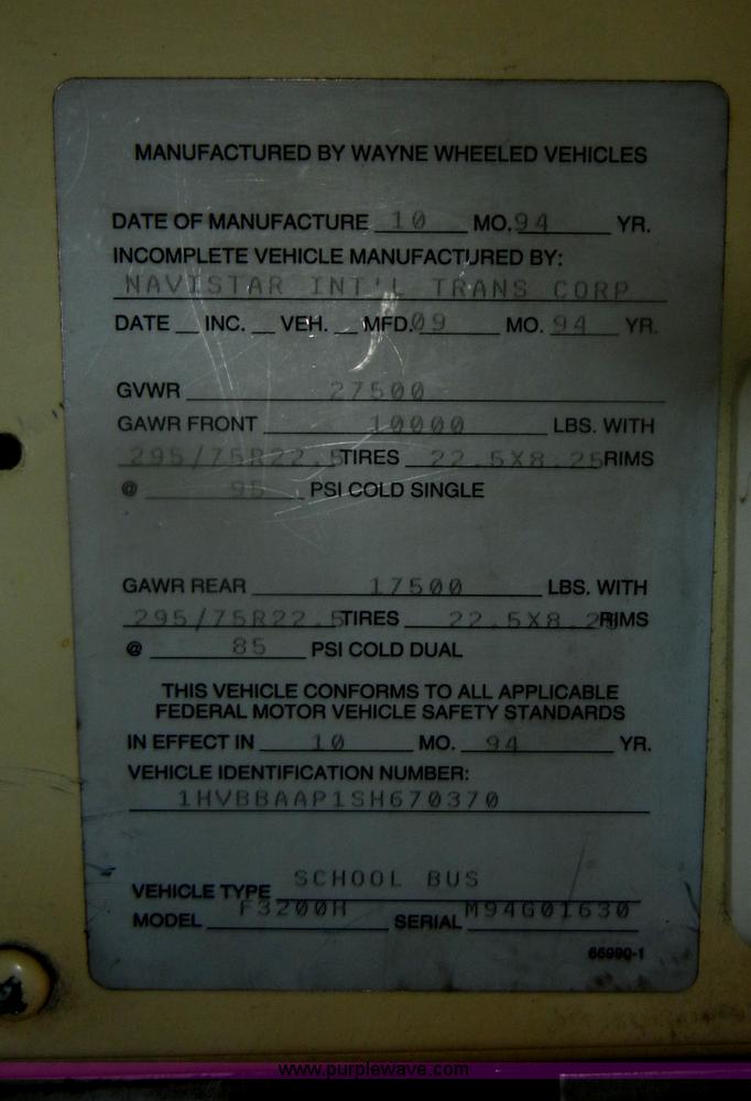 image for item D4675 1995 International 3800 school bus