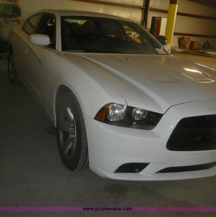 image for item D4713 2012 Dodge Charger SE Police