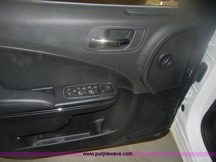 image for item D4713 2012 Dodge Charger SE Police