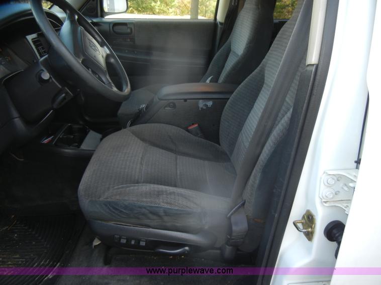 image for item D4728 2001 Dodge Durango SLT SUV