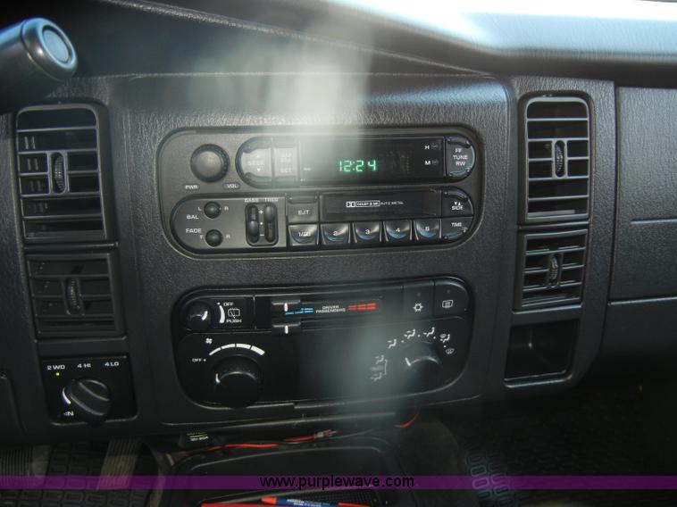 image for item D4728 2001 Dodge Durango SLT SUV