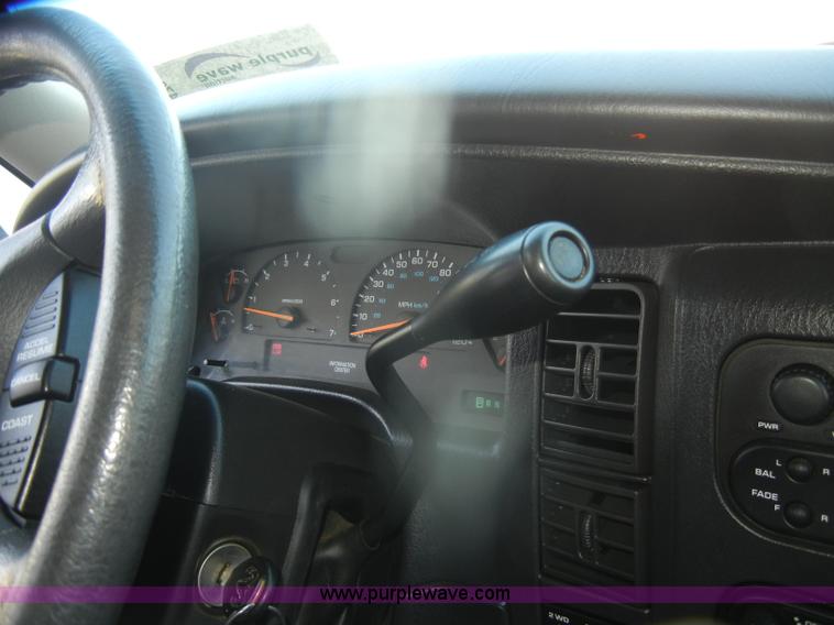 image for item D4728 2001 Dodge Durango SLT SUV