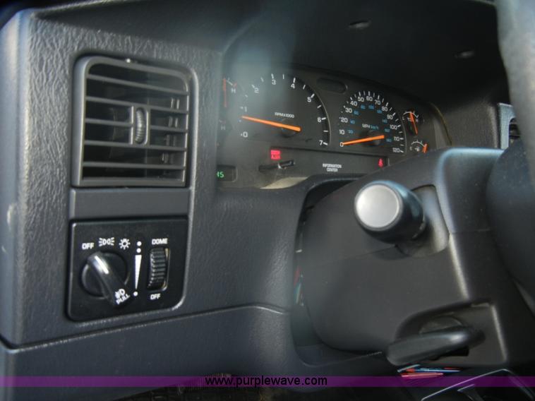 image for item D4728 2001 Dodge Durango SLT SUV