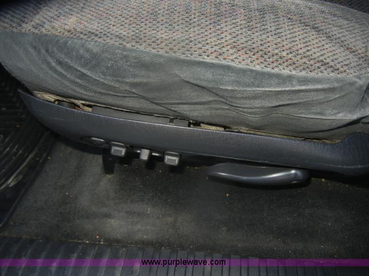 image for item D4728 2001 Dodge Durango SLT SUV