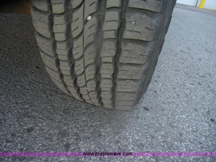 image for item D4728 2001 Dodge Durango SLT SUV