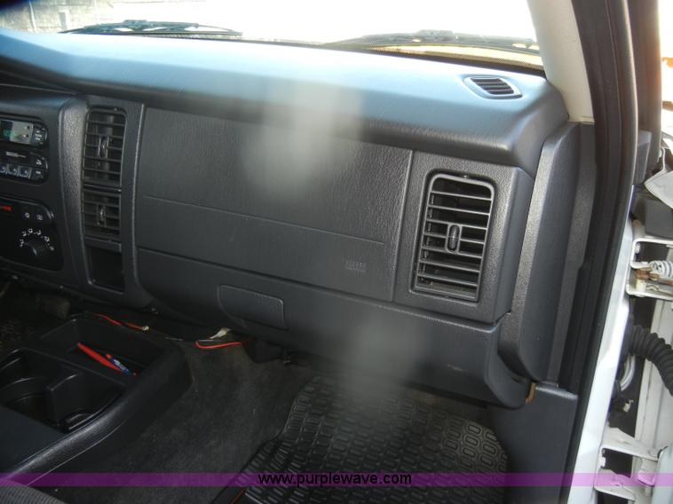 image for item D4728 2001 Dodge Durango SLT SUV