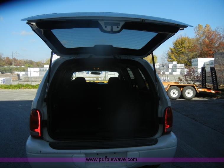 image for item D4728 2001 Dodge Durango SLT SUV