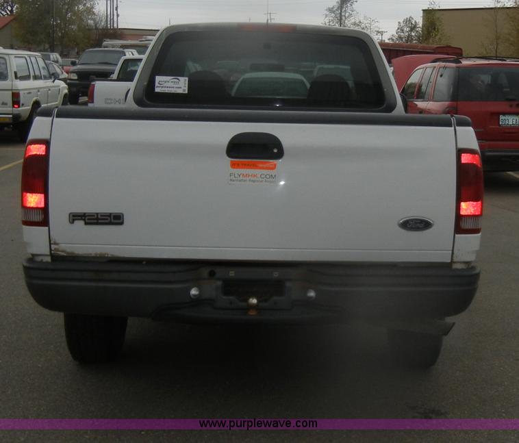image for item D4732 1998 Ford F150 SuperCab pickup truck