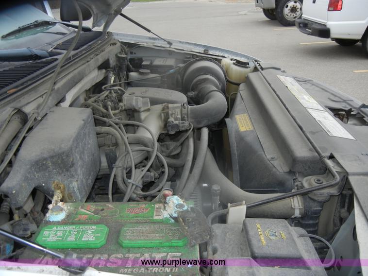 image for item D4732 1998 Ford F150 SuperCab pickup truck