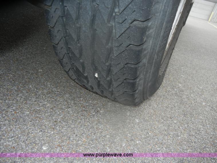 image for item D4732 1998 Ford F150 SuperCab pickup truck