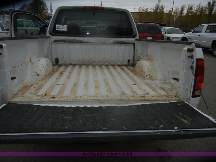 image for item D4732 1998 Ford F150 SuperCab pickup truck