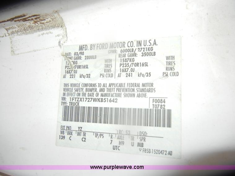 image for item D4732 1998 Ford F150 SuperCab pickup truck