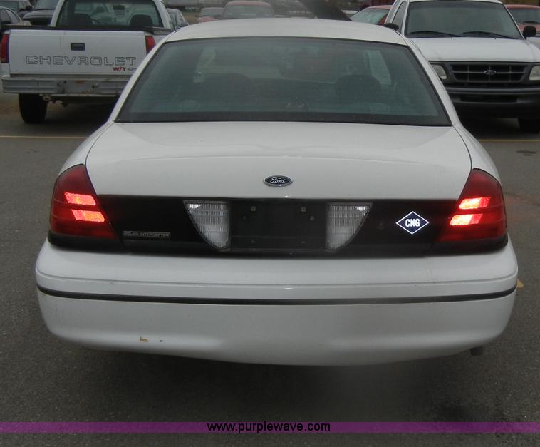 image for item D4733 2000 Ford Crown Victoria Police Interceptor
