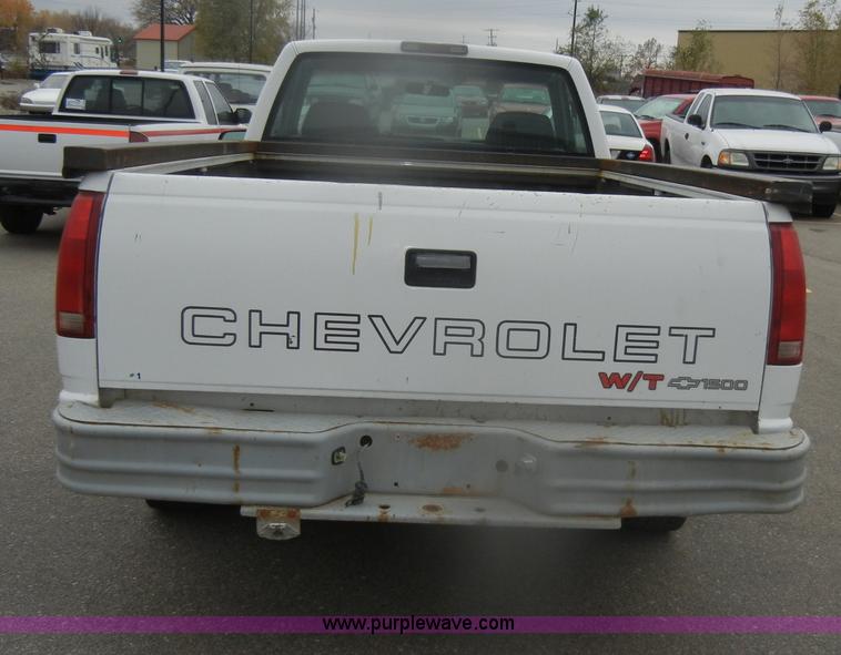 image for item D4734 1998 Chevrolet C1500 pickup truck