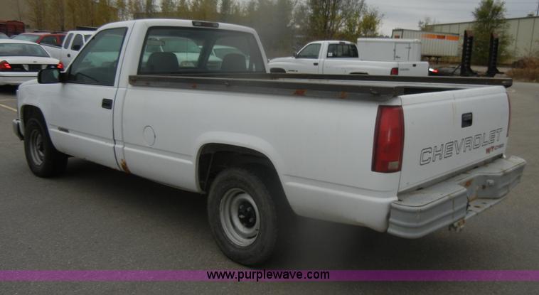 image for item D4734 1998 Chevrolet C1500 pickup truck