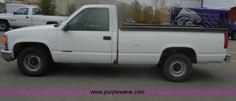 image for item D4734 1998 Chevrolet C1500 pickup truck