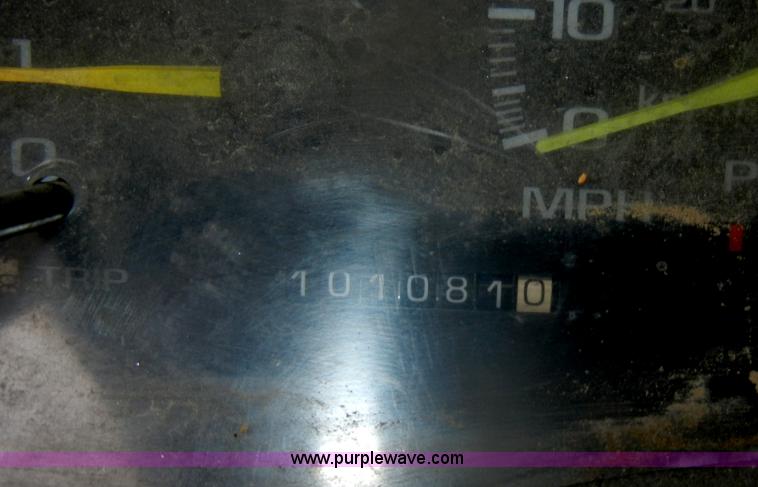 image for item D4734 1998 Chevrolet C1500 pickup truck