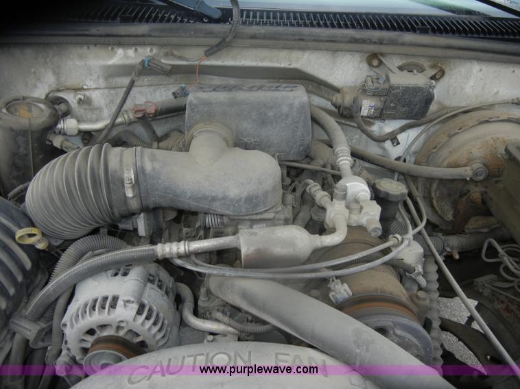 image for item D4734 1998 Chevrolet C1500 pickup truck