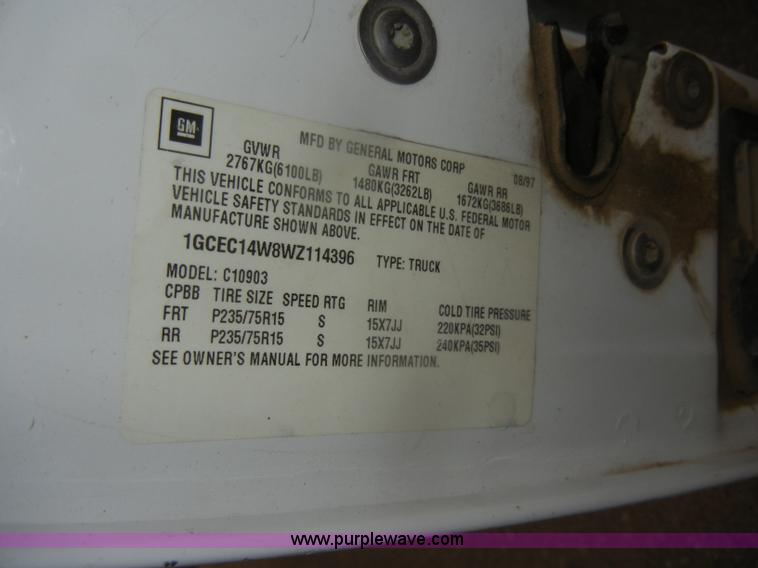 image for item D4734 1998 Chevrolet C1500 pickup truck