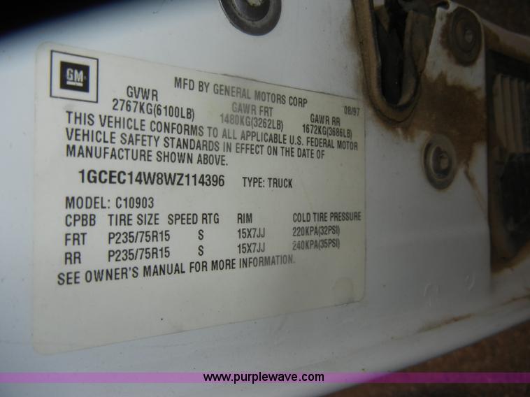 image for item D4734 1998 Chevrolet C1500 pickup truck