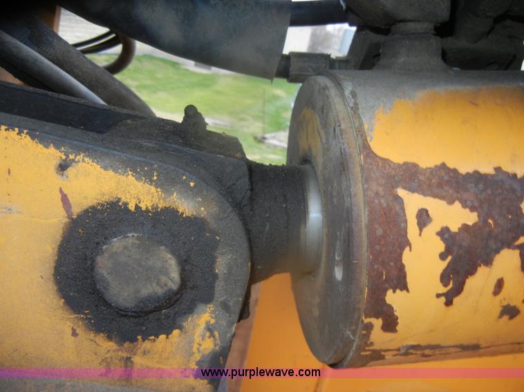 image for item D4736 1992 Ford F700 aerial lift truck