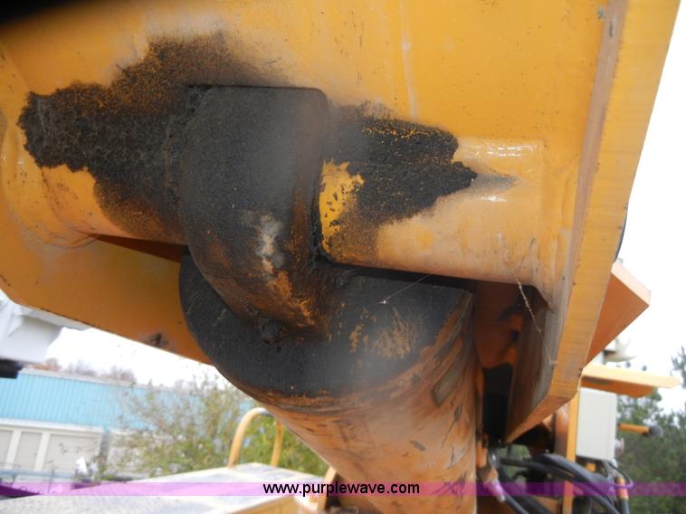 image for item D4736 1992 Ford F700 aerial lift truck