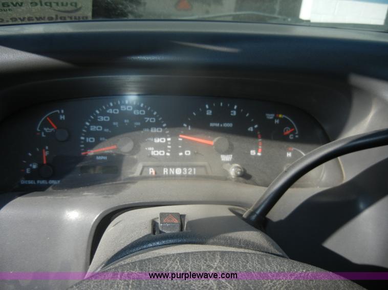 image for item D4743 2003 Ford F550 XL Super Duty dump bed truck