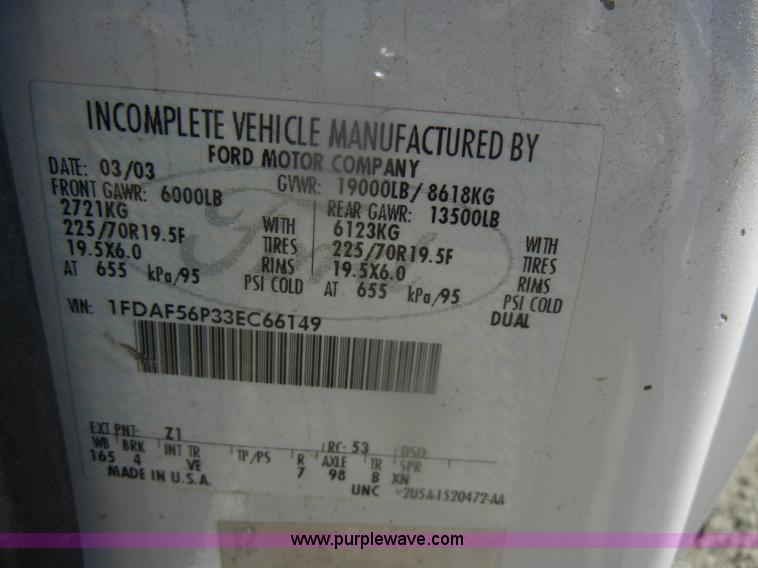 image for item D4743 2003 Ford F550 XL Super Duty dump bed truck