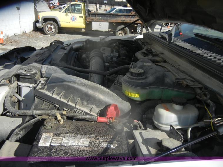 image for item D4743 2003 Ford F550 XL Super Duty dump bed truck