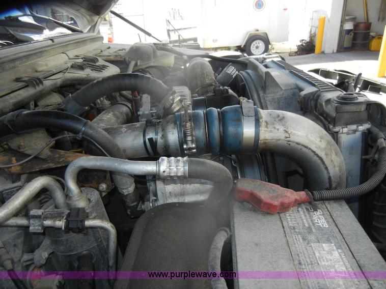 image for item D4743 2003 Ford F550 XL Super Duty dump bed truck