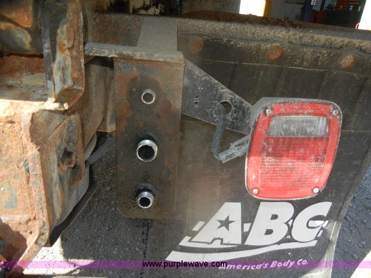 image for item D4743 2003 Ford F550 XL Super Duty dump bed truck