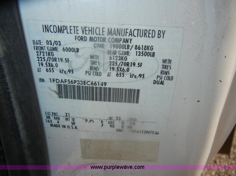 image for item D4743 2003 Ford F550 XL Super Duty dump bed truck