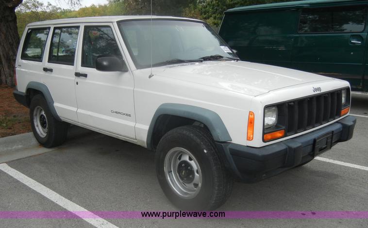 image for item D4949 1998 Jeep Cherokee SE SUV