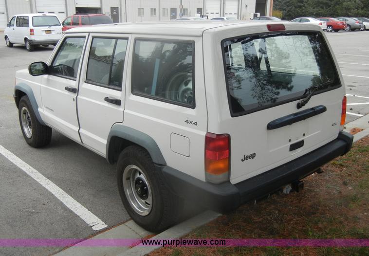 image for item D4949 1998 Jeep Cherokee SE SUV