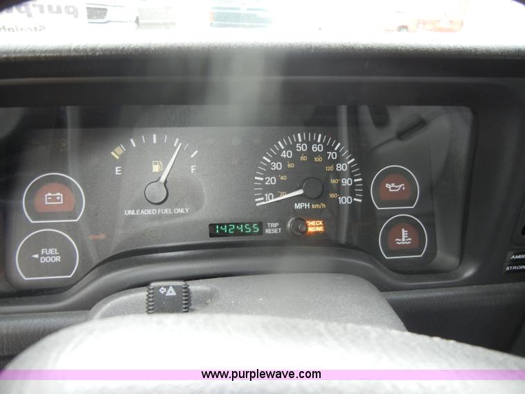 image for item D4949 1998 Jeep Cherokee SE SUV