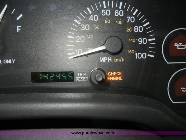 image for item D4949 1998 Jeep Cherokee SE SUV