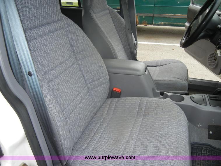 image for item D4949 1998 Jeep Cherokee SE SUV