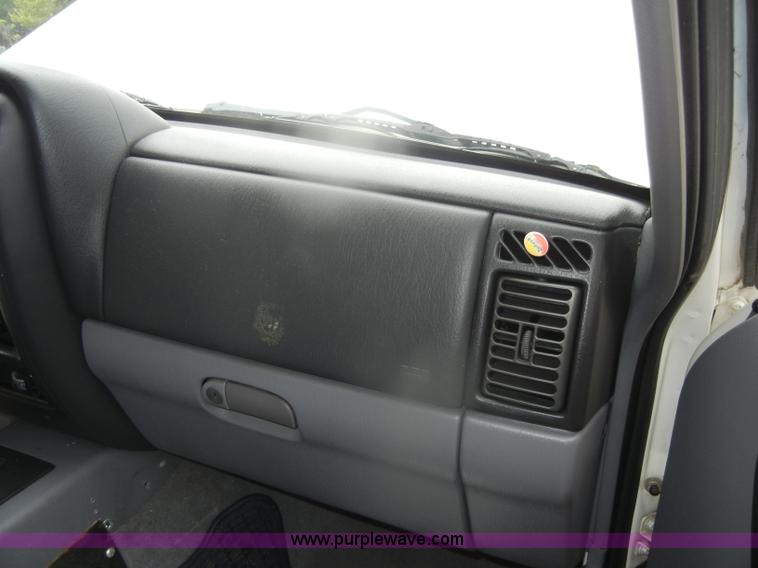 image for item D4949 1998 Jeep Cherokee SE SUV