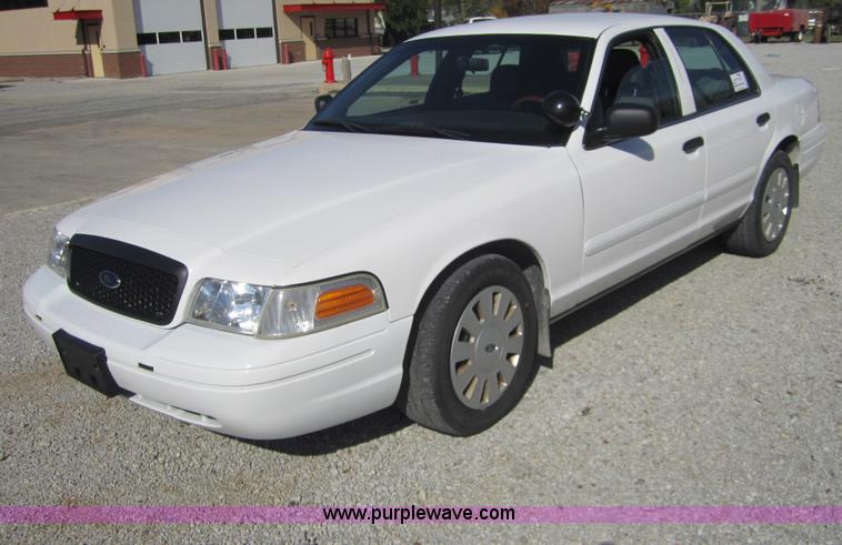 image for item D5703 2008 Ford Crown Victoria Police Interceptor