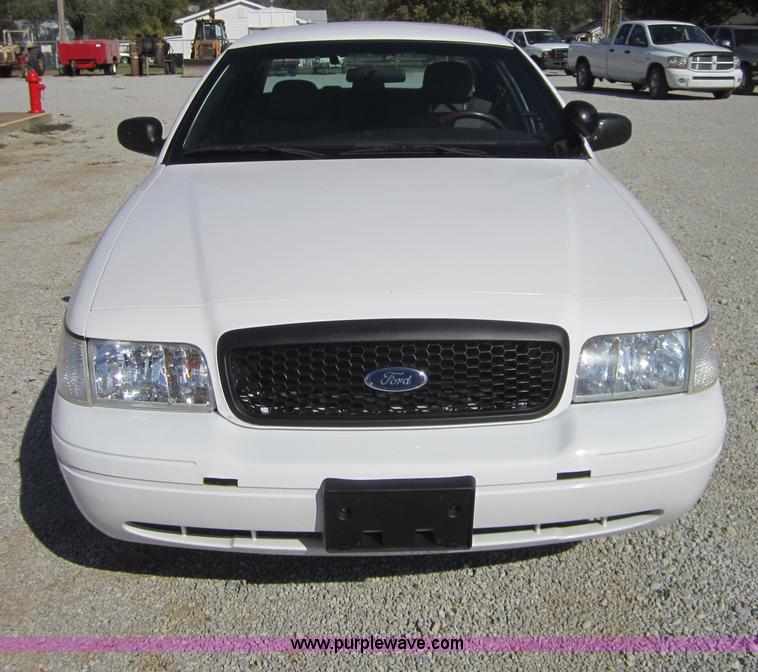 image for item D5703 2008 Ford Crown Victoria Police Interceptor