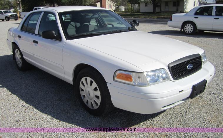 image for item D5703 2008 Ford Crown Victoria Police Interceptor