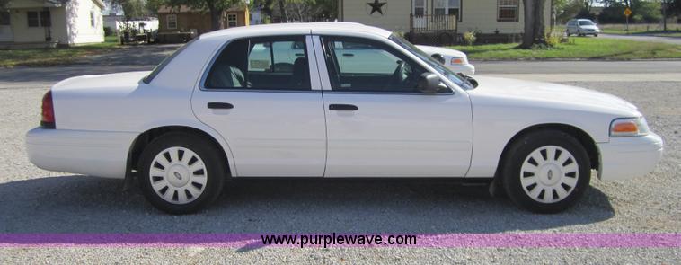 image for item D5703 2008 Ford Crown Victoria Police Interceptor