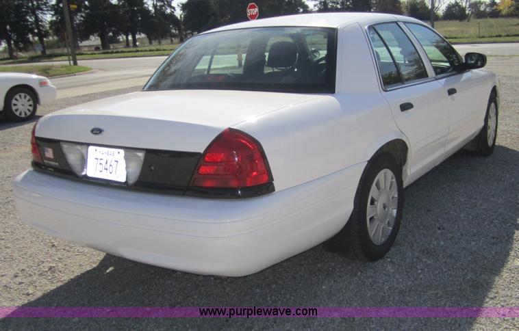 image for item D5703 2008 Ford Crown Victoria Police Interceptor