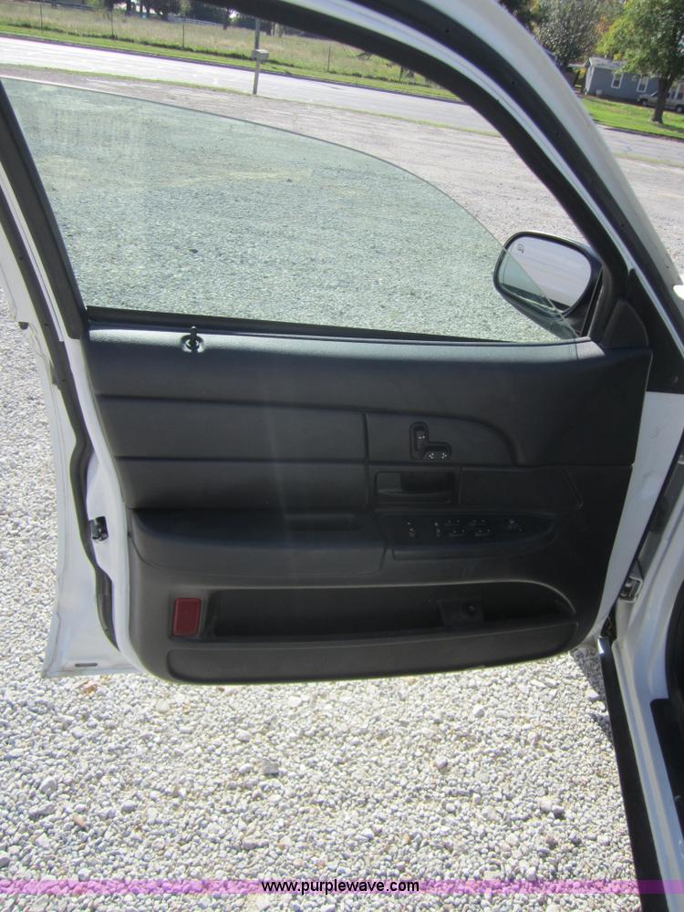 image for item D5703 2008 Ford Crown Victoria Police Interceptor