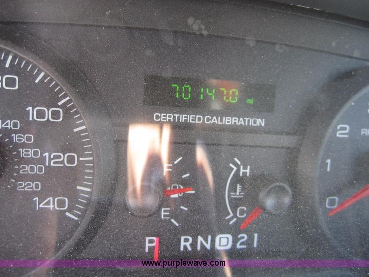 image for item D5703 2008 Ford Crown Victoria Police Interceptor