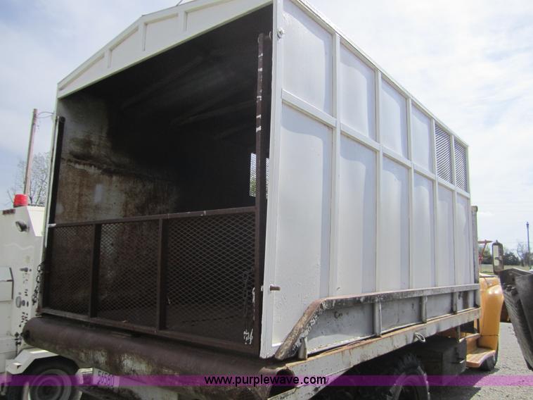 image for item D5705 1965 Ford F600 dump truck