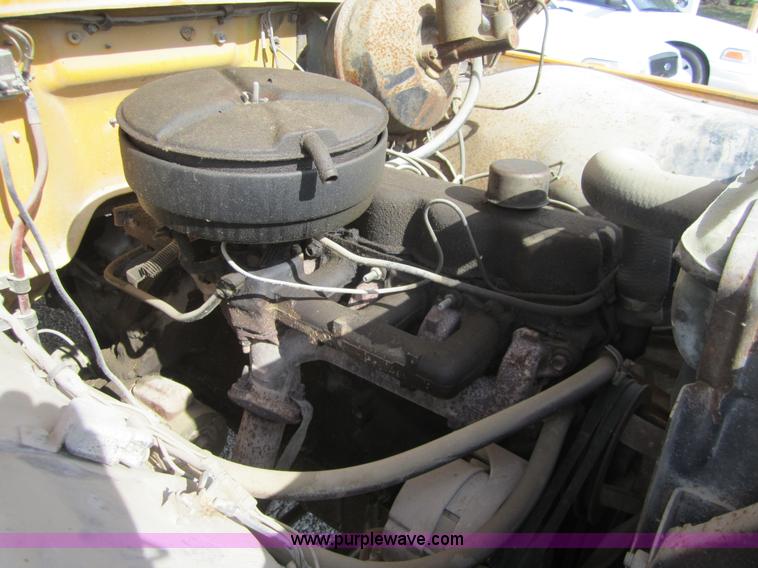 image for item D5705 1965 Ford F600 dump truck