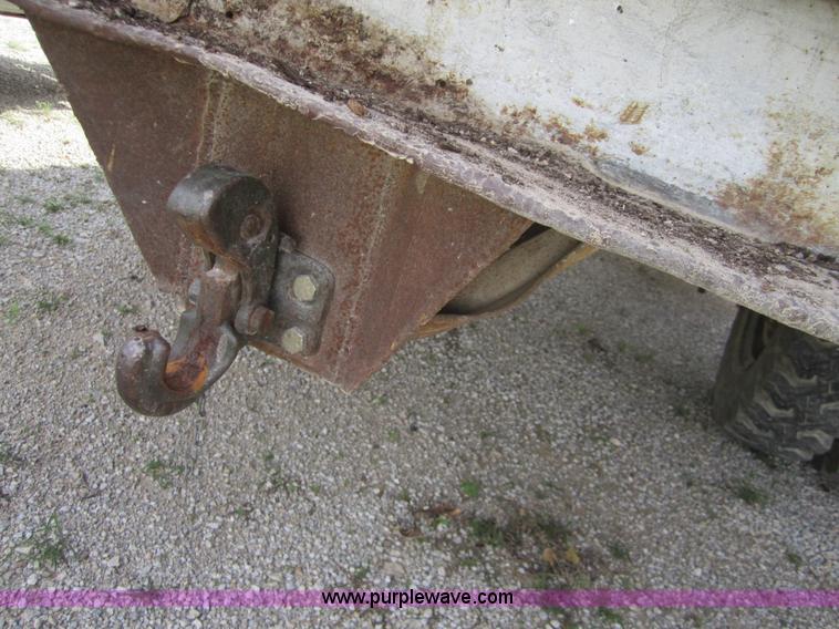 image for item D5705 1965 Ford F600 dump truck