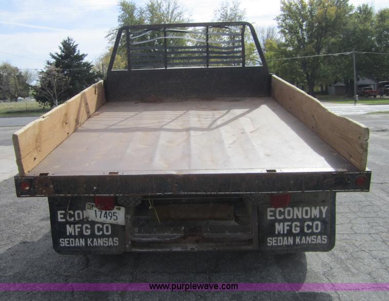 image for item D5711 1993 Ford F350 dump bed pickup truck