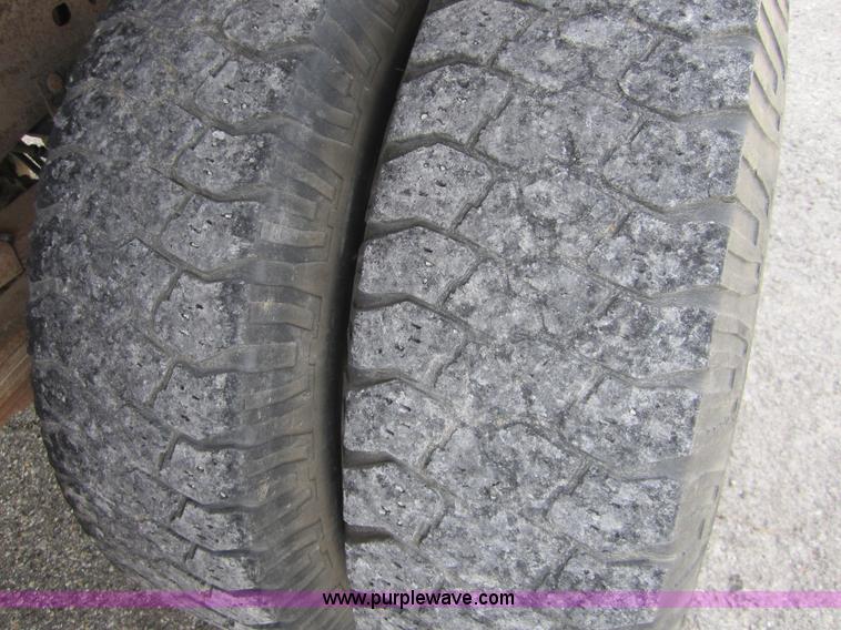 image for item D5711 1993 Ford F350 dump bed pickup truck